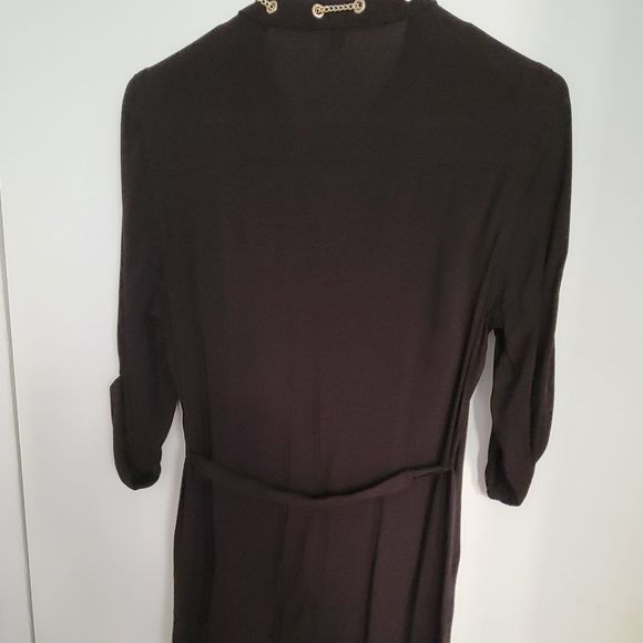 Guess Button Down Tie Dress with Gold Chain Accessory - Picture 2 of 3